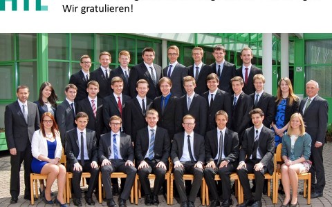 Wir freuen uns mit unseren erfolgreichen Maturant_innen :-)