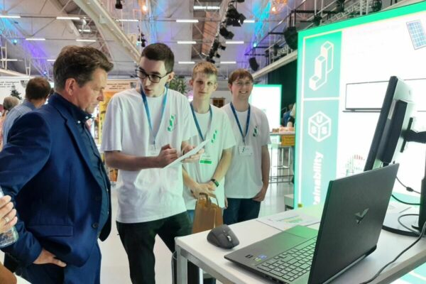 2. Platz bei Jugend Innovativ – nun geht’s nach Abu Dhabi