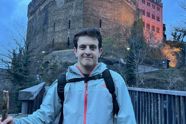 Our language assistant: ELI