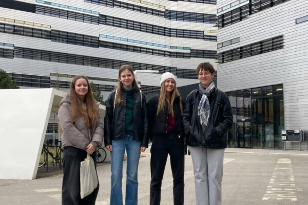 Unsere Schülerinnen waren bei den FIT-Infotagen @ JKU Linz